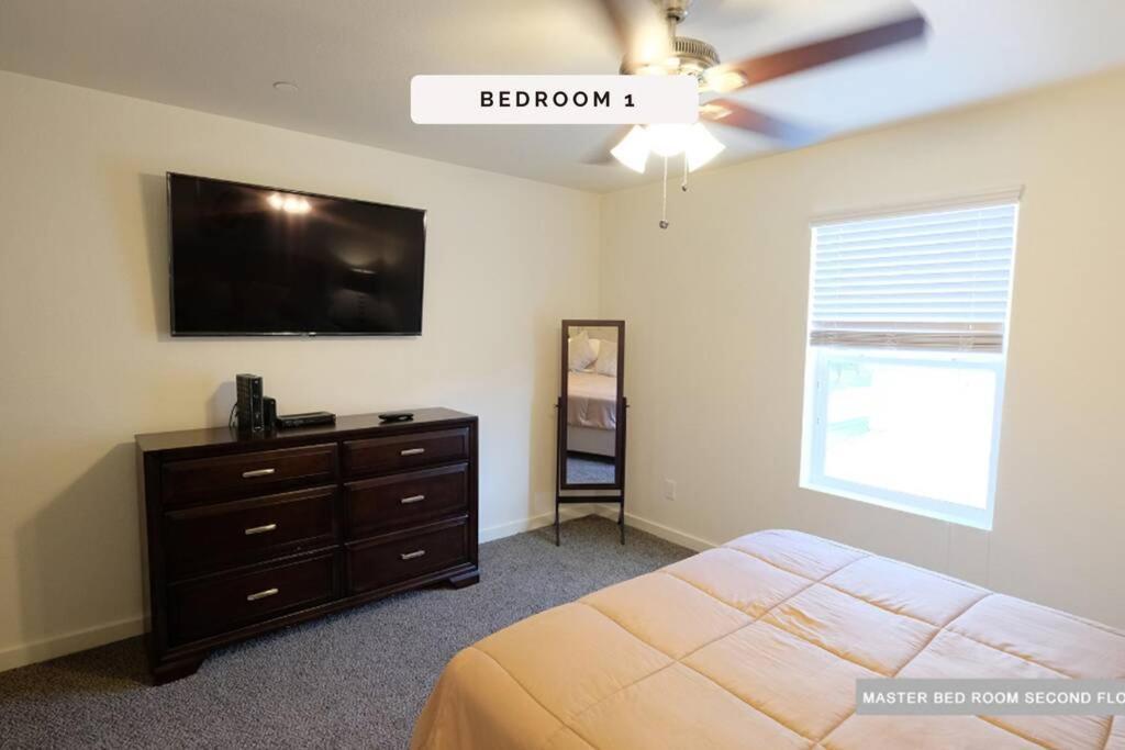 3 Story, 3 Bdrm, 4 Beds, 2 Bath, North Houston, Iah - 10B 빌라 외부 사진